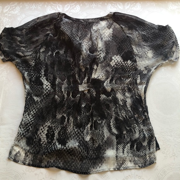 Express Sheer Snake Skin Animal Print Chiffon Camisole Blouse Women’s Size XS - Picture 16 of 16